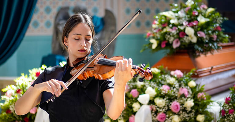 Profesionální houslistka na smuteční obřad Alena Kašparová